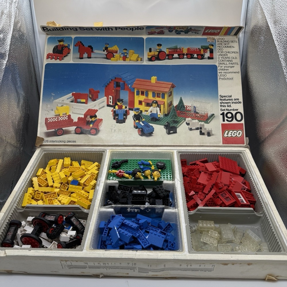 Vintage 1974 Lego Building Set #190 In Original Box 449/526 Pieces